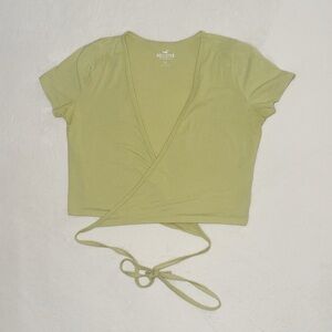 Hollister Wrap Top Size Medium